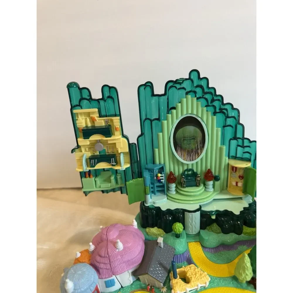 2001 Polly Pocket Wizard of Oz Emerald City Playset Working Lights No Figures